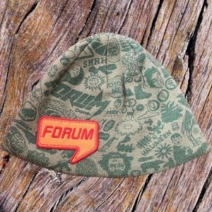 RARE ❎ FORUM • COLLECTORS SNOWBOARD BEANIE